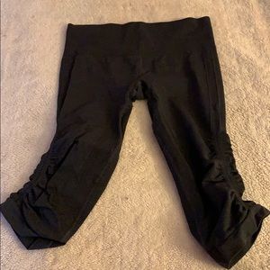 Lululemon Cropped Charcoal Grey Leggings